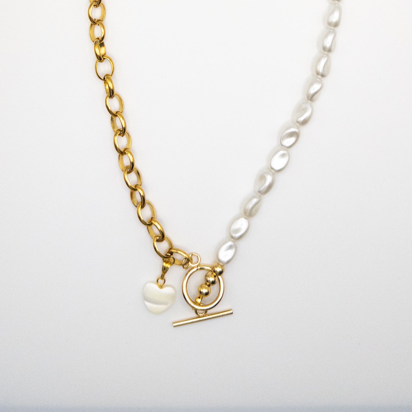 Necklace with Artificial Pearl Beads