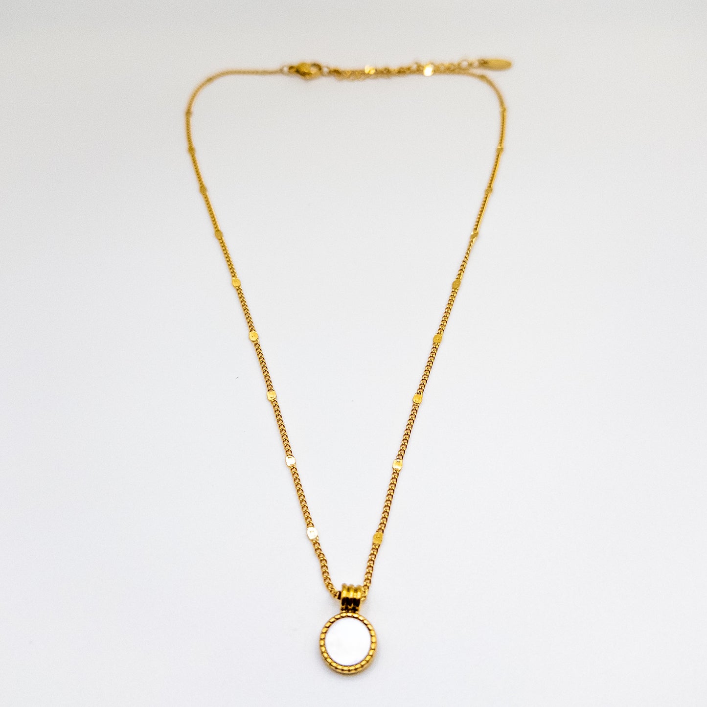 Vintage Style Pendant Necklace
